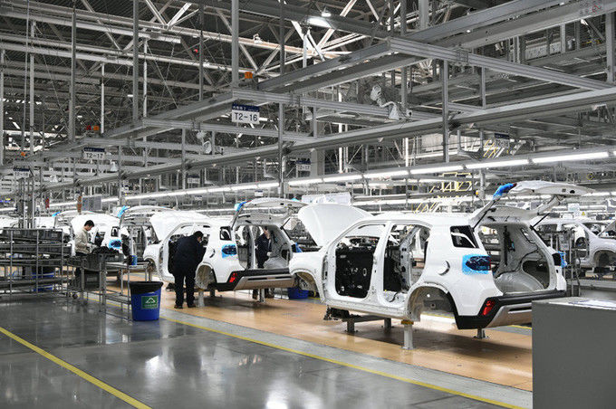 Shaanxi Xianghelixin Automobile Sales Service Co., Ltd. üreticinin üretim hattı